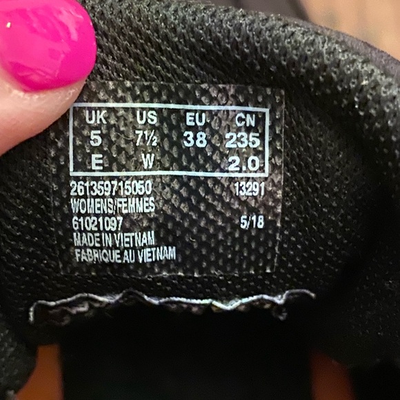 Clarks “Unstructured” Black Leather Size 7.5 Pre-Owned Very Good Condition! - Picture 8 of 9